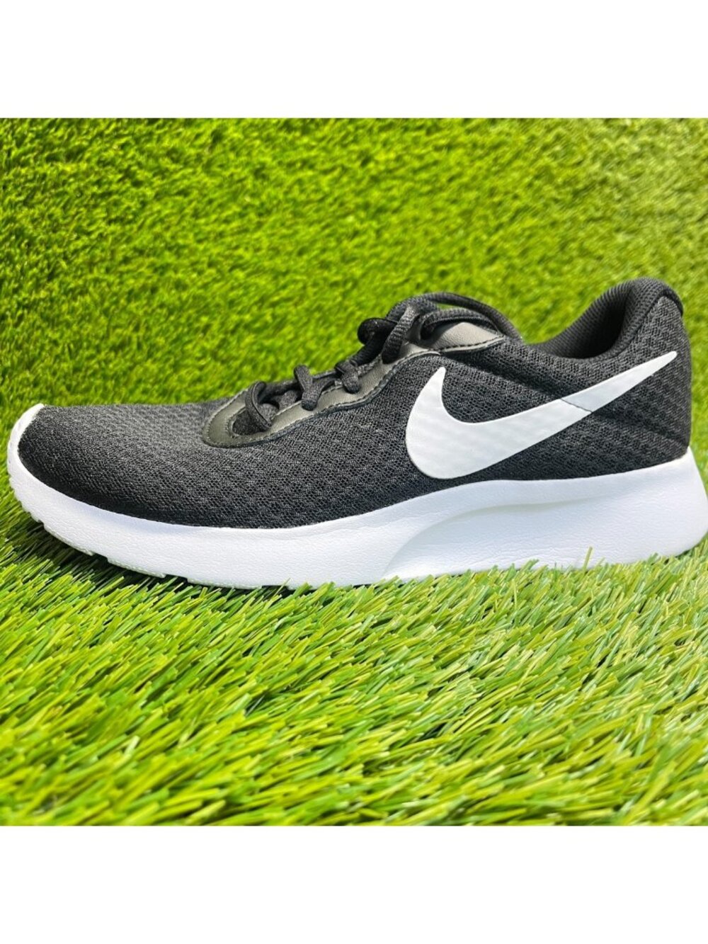 Nike Tanjun Womens Size 8.5 Black White Athletic Running Walking Shoes Sneakers - Picture 3 of 10